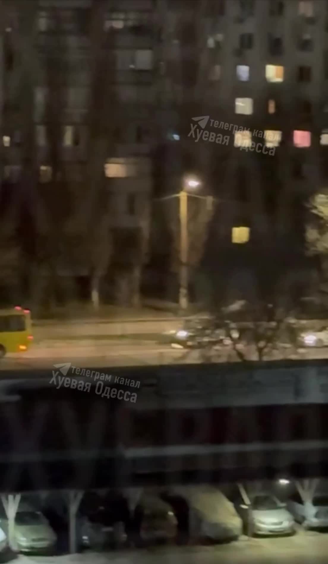 Odessa'da çıkan silahlı çatışmada 2 polis memuru yaralandı.