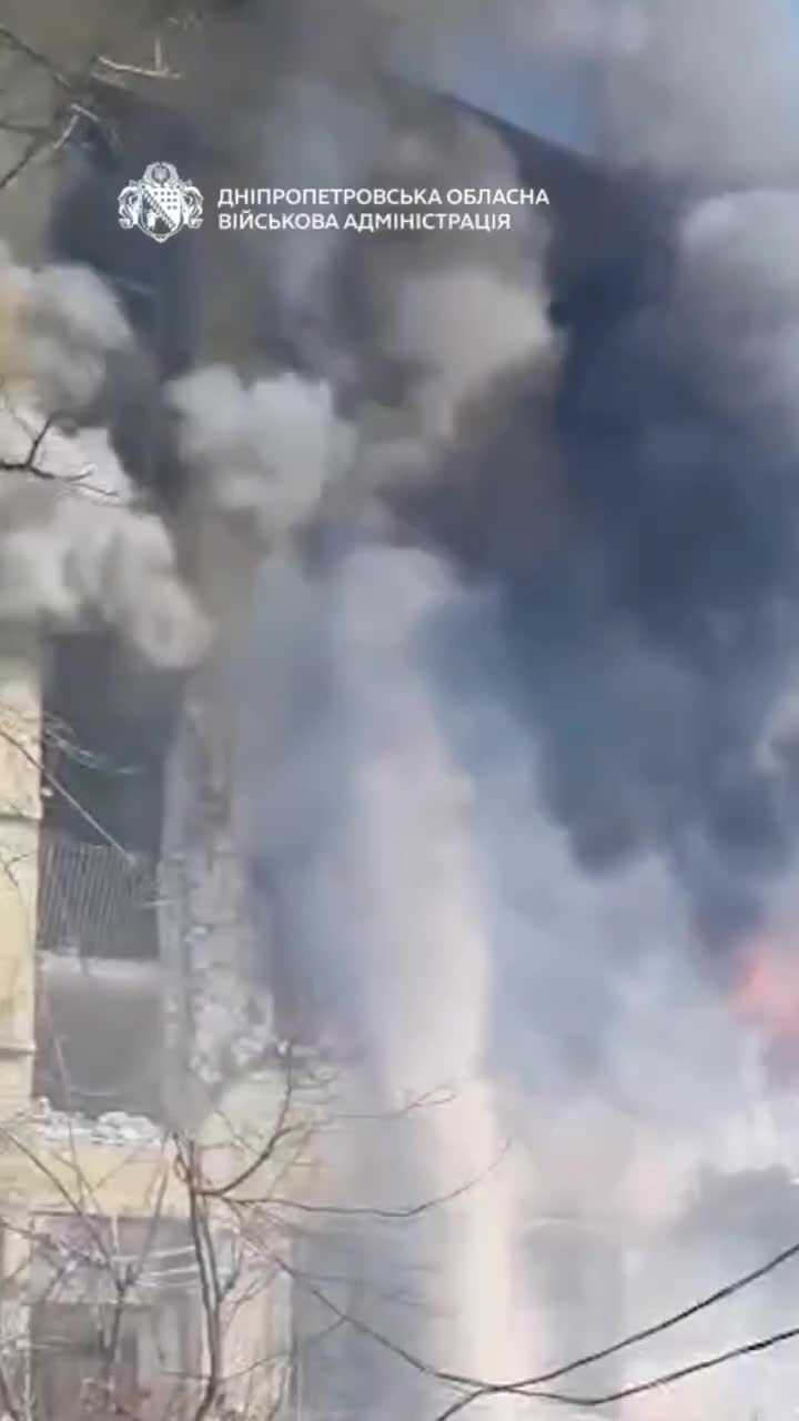 Dinyeper kentinde insansız hava aracı saldırısı sonucu 5 kişi yaralandı.