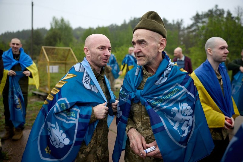 205 Ukrainian servicemen returned from Russian captivity as the first stage of 1000 on 1000 prisoners exchange