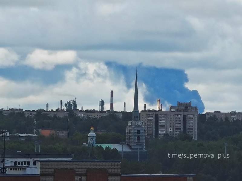 Oil reservoirs are on fire at Yaroslavl-3 oil pumping station
