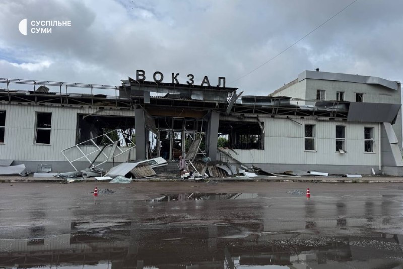 Railway station and other railway infrastructure was damaged as result of Russian bombardment in Shostka