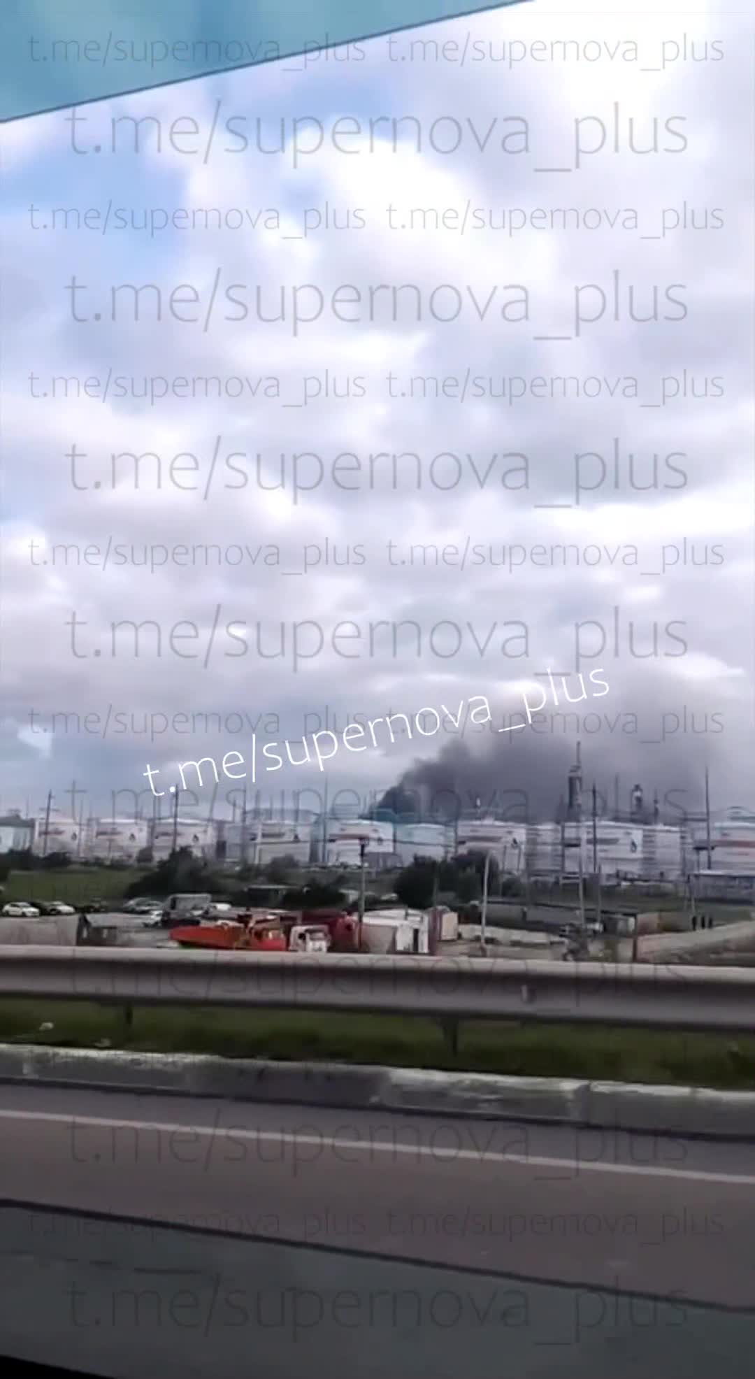 Fire after explosions at oil refinery in Slavyansk-na-Kubani