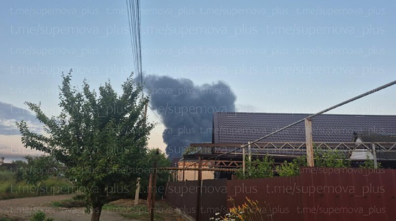 Fire at the oil depot in Poltavskaya of Krasnodar Krai after drones strikes