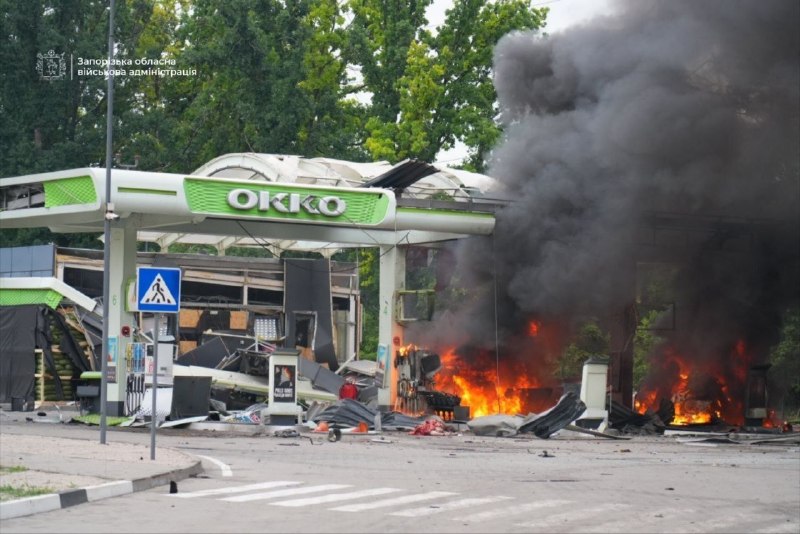 5 people wounded as result of another strike at the fuel station in Zaporizhzhia