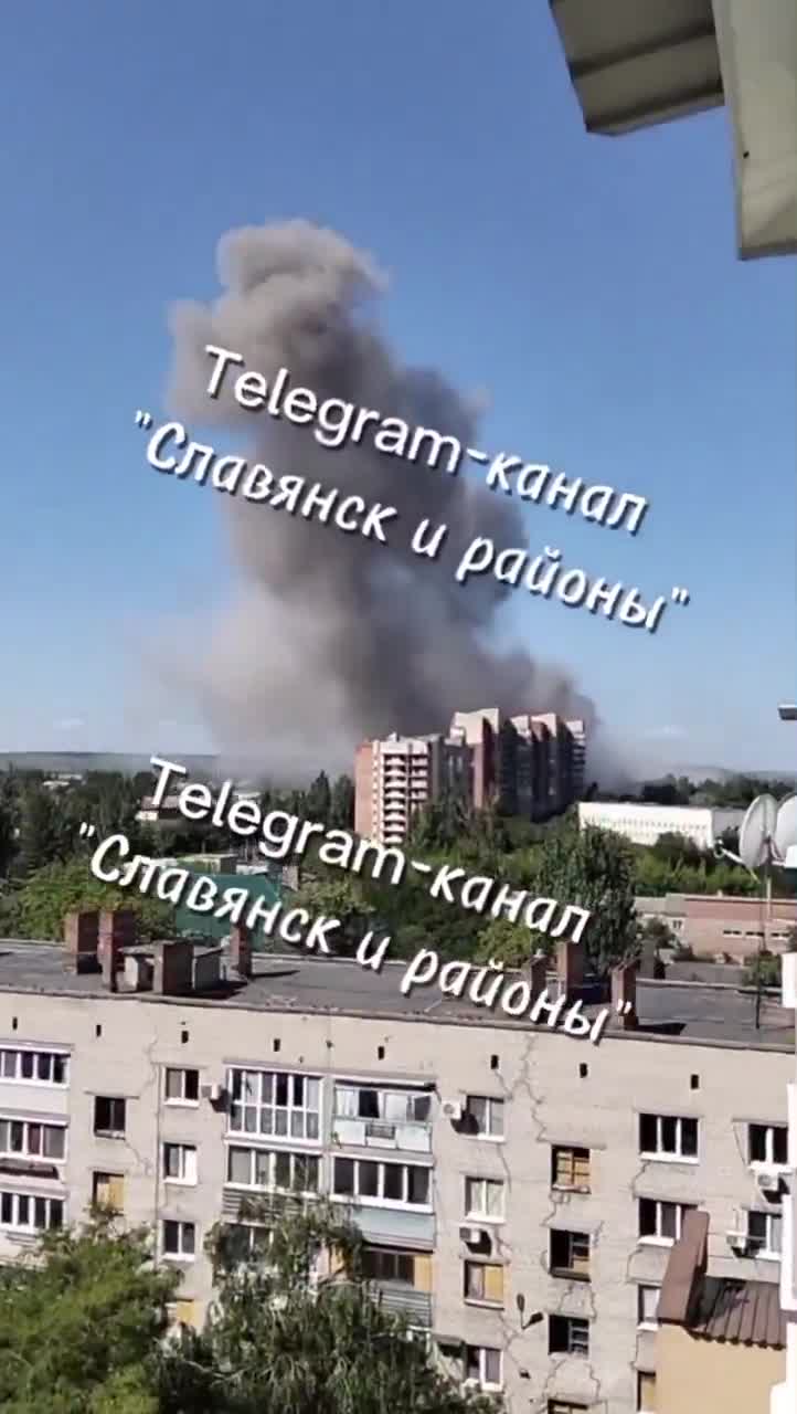 A Russian KAB glide-bomb impacted the city of Slovyansk, Donetsk Oblast, a short time ago