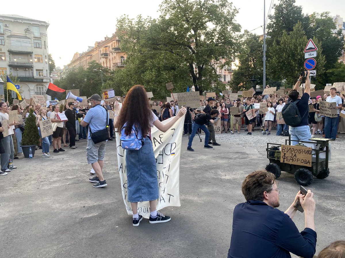 Protests against the resignation of Defense Minister Mykhailo Fedorov continue