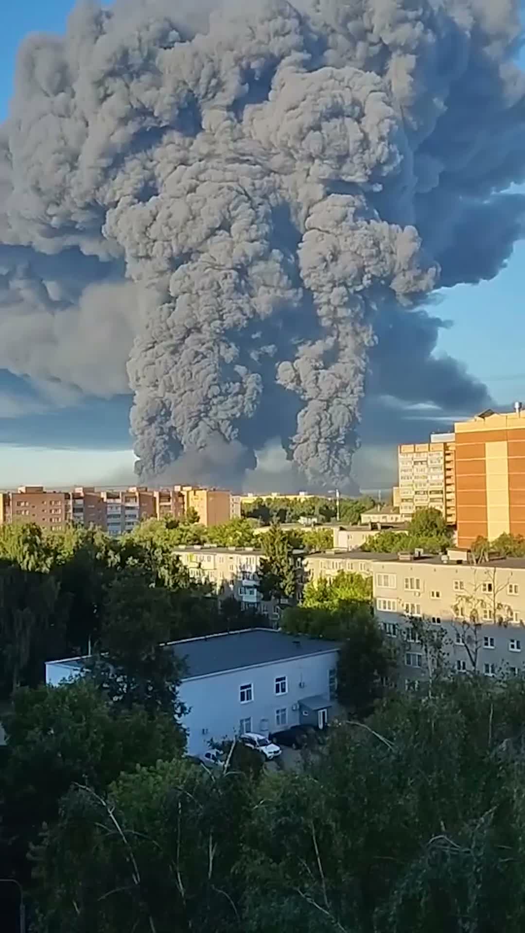 Zelensky: In response to Russian attacks on our civilian infrastructure, our cities and communities, two significant logistics facilities were hit - in the Moscow and Tambov regions, at a distance of more than 500 and about 700 kilometers from the front line. They were used by the aggressor to ensure the supply of sanctioned components for the production of drones and navigation equipment. An oil facility was also hit. In addition, Ukrainian middlestrikes worked on targets in the waters of the Sea of Azov and the Black Sea, and in our temporarily occupied Crimea