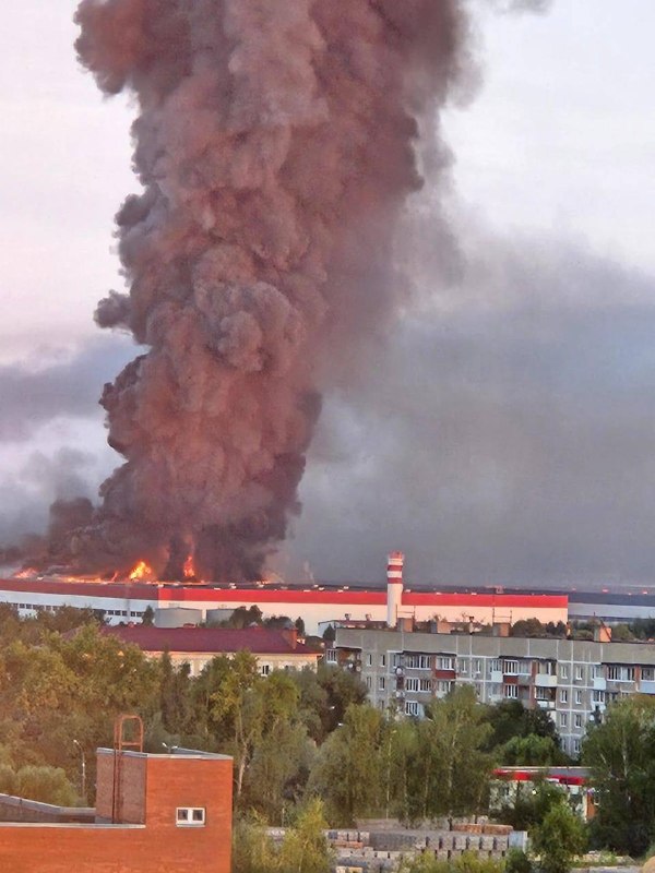 Large fire at the Wildberries sorting center in Podolsk, Moscow region
