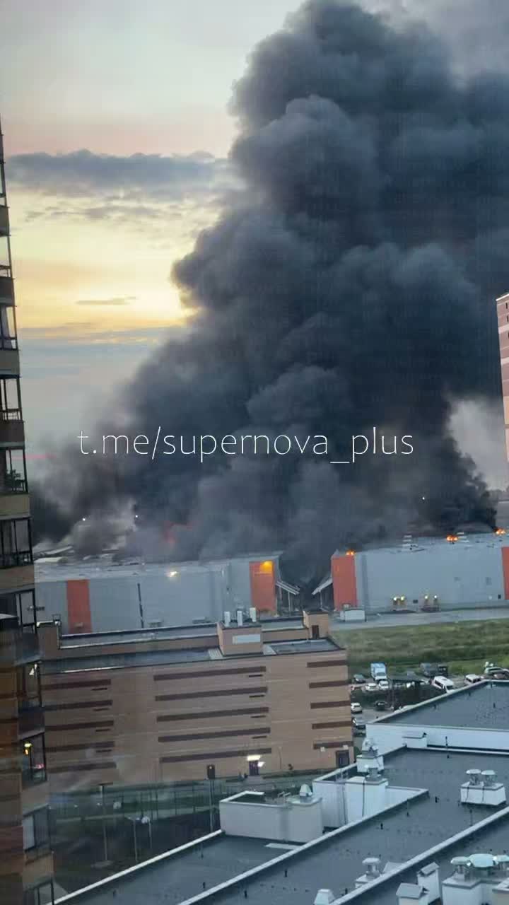 Big fire at the warehouses in St.Petersburg after drones strikes