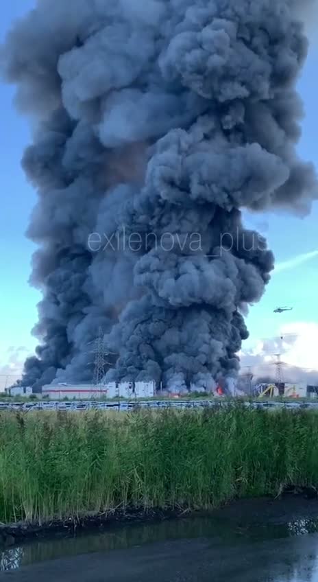 Fires burning at the logistics warehouses near St.Petersburg