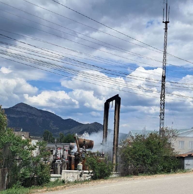 Power blackout in Sudak after drone strike at the local substation which is still on fire