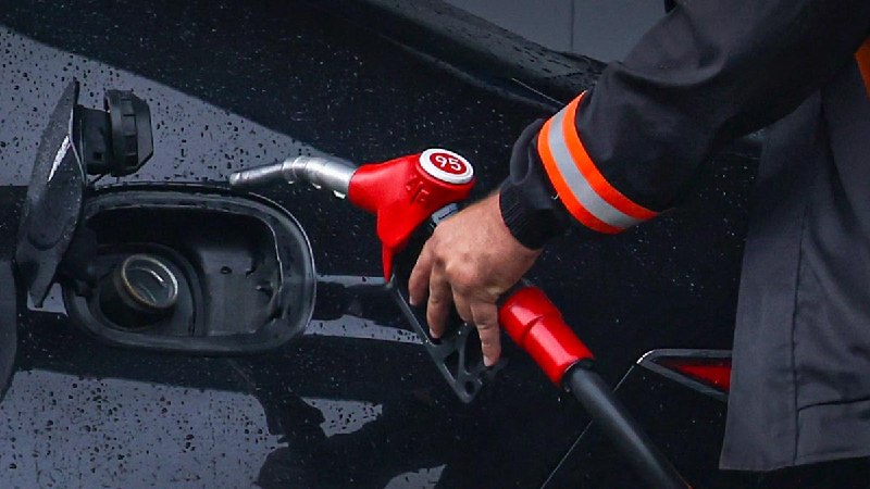 The ban on gasoline exports from Russia will be extended until the end of this year, Deputy Prime Minister Alexander Novak announced.
