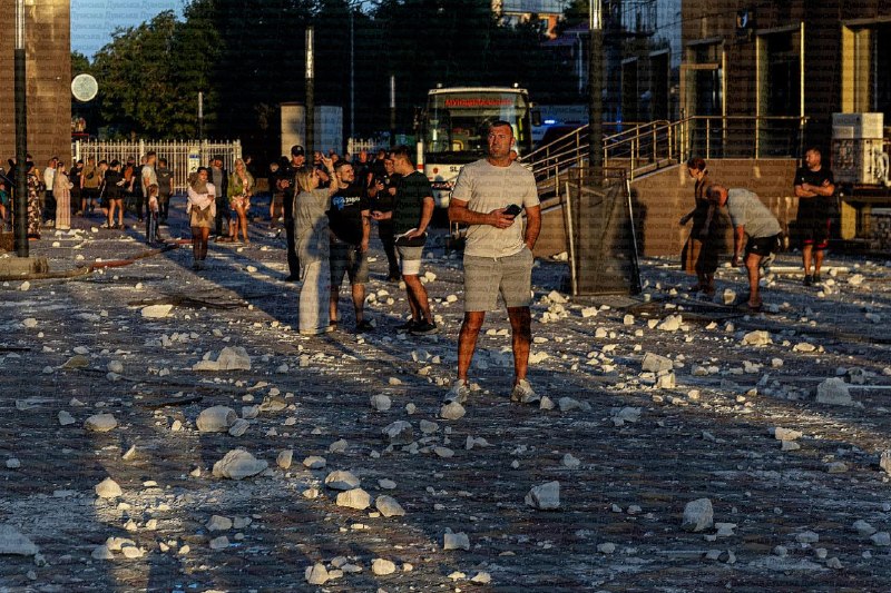Al menos 23 heridos tras ataques rusos en Odesa.