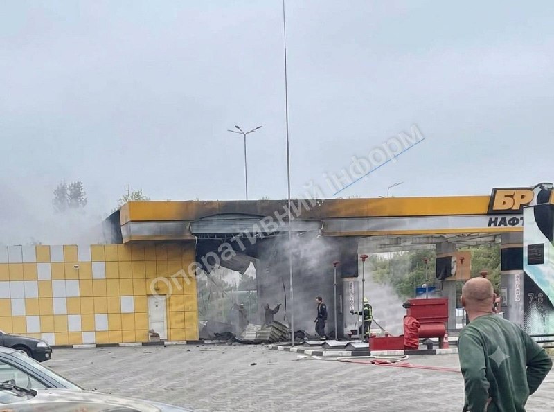 Drones rusos atacan estaciones de combustible en las regiones de Rivne y Zhytomyr.