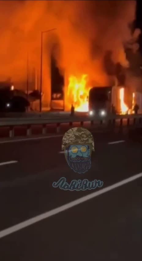 طائرات مسيرة تستهدف محطة وقود في منطقة فولين بالقرب من الحدود مع بولندا