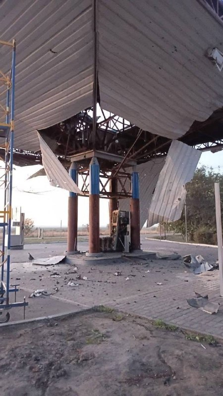 Russian forces attacked an UKRNAFTA fuel station twice in the Dnipropetrovsk region.